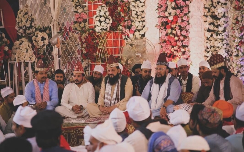 Night vigil at the darbar